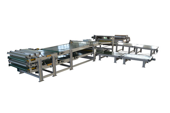 La machine semi automatique de plissement de feuille de 2 plis a ridé le petit pain ancien