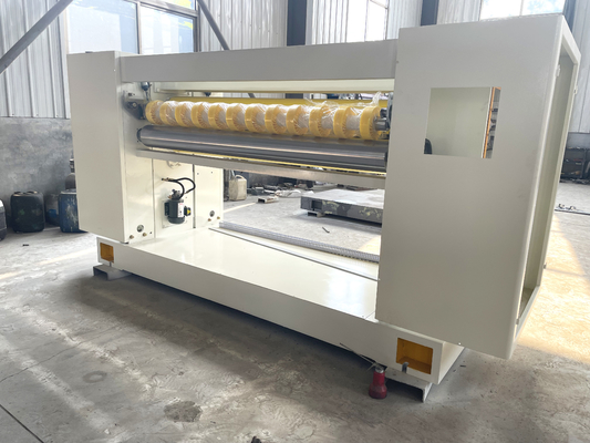 La chaîne de production du carton 2200 ondulé OR a découpé la machine