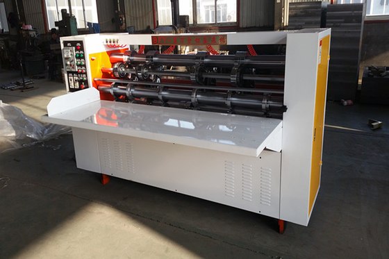Dureté élevée de fente et se plissante de lame de carton mince automatique de carton de machine