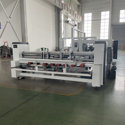Le type 2600 a automatisé le pliage du carton 5layer et coller la grande vitesse de machine