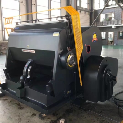 La machine se plissante 1500 et de découpage manuelle meurent coupeur pour le manuel de découpage de machine de carton en cuir