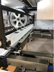 La boîte se plissante et de découpage ondulée de carton de machine meurent coupeur