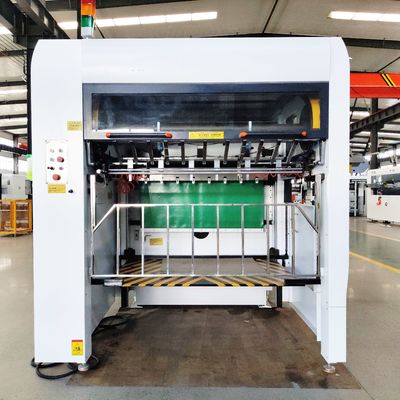 La boîte se plissante et de découpage ondulée de carton de machine meurent coupeur