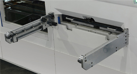 Machine de découpage se plissante à plat de carton ondulé