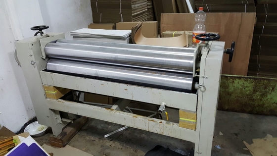 Machine modèle 0-60m/Min semi automatique de Gerun 2000 Manual Flute Laminating