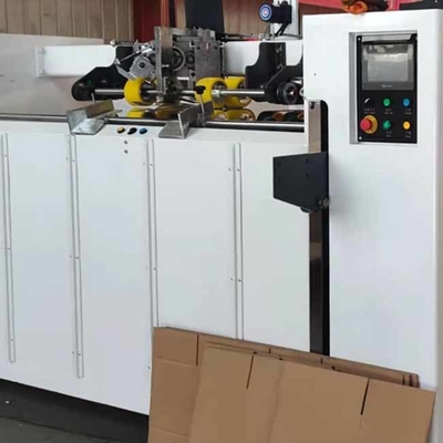 agrafeuse de machine de couture de boîte de carton de 380V 50HZ pour l'agrafage de carton