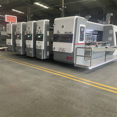 Machine de découpe, rainage et impression flexographique pour boîtes en carton