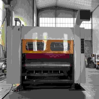 150 m/min Max. Vitesse mécanique Machine à fente rotative ondulée pour petites feuilles de taille et 350/530 mm Max. Profondeur de fente