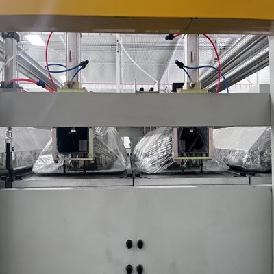 Ligne de production de carton ondulé à double face à 5 couches Vitesse économique 120-180 m/min Plaque de pression pneumatique 7 groupes pour emballage