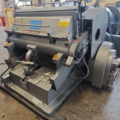 ML1200 Machine de découpe sous pression de carton ondulé à fonction continue d'alimentation en huile électrique idéale pour les lignes de production d'emballages