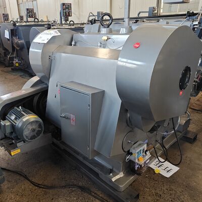 Machine de découpe sous pression de carton de 4500 kg dotée d'une fonction de retard adaptée à l'emballage à grande échelle et à la fabrication de cartons