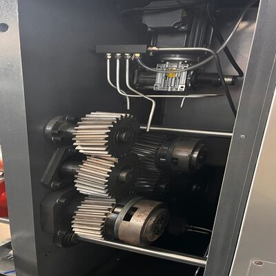 Machine d'impression flexographique en carton ondulé à double fente rotative à découpe