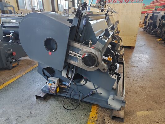 Machine de découpe à la matrice de carton ondulé manuelle ML1200 à 20 pièces/min Vitesse et taille 1200 * 830 mm