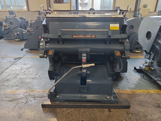 ML1100 Machine à découper à la matrice semi-automatique en carton ondulé avec quatre pièces de sécurité et embrayage de frein à plaque d'aspiration électrique