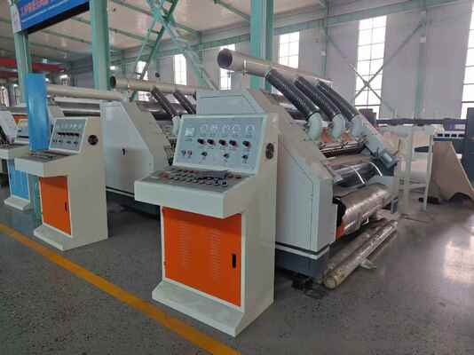 Machine à chauffage à vapeur à une face unique de 1800 mm de largeur efficace avec structure de type aspirateur pour la production de carton ondulé