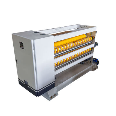 Précision de coupe ± 1 mm 7 couches ligne de production de carton ondulé conçue pour stocker 200 commandes assurant la coupe et la production
