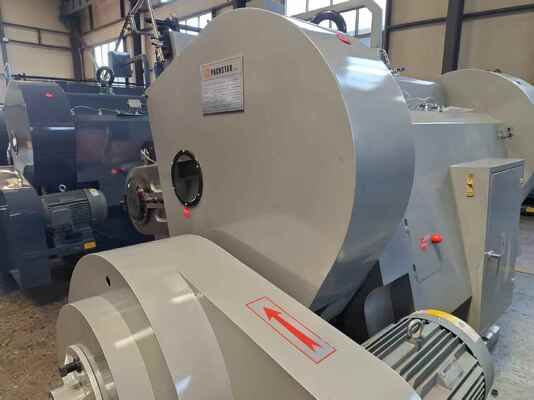 ML1500 Modèle de machine à découper à la matrice semi-automatique en carton ondulé avec embrayage de frein à plaque d'aspiration électrique et quatre pièces d'assurance pour une utilisation sûre