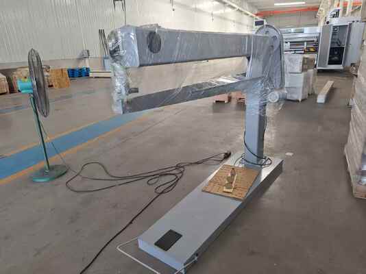 Machine à coudre manuelle pour boîtes en carton DZX1800 avec fonctionnement rotatif stable, longueur de 1800 mm à haute vitesse pour un emballage supérieur