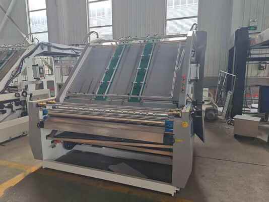Laminateur automatique à flûte à grande vitesse de 100 pièces/min avec taille 1600x1250 mm et système de contrôle PLC