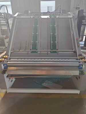 HL1600 Machine de laminage automatique à flûte avec 1600X1250mm Max. Taille de laminage, 5500 feuilles/heure Vitesse et contrôle de programme PLC
