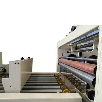 Dossier rotatoire à grande vitesse Gluer Slotter de Flexo en ligne avec le coupeur de matrice